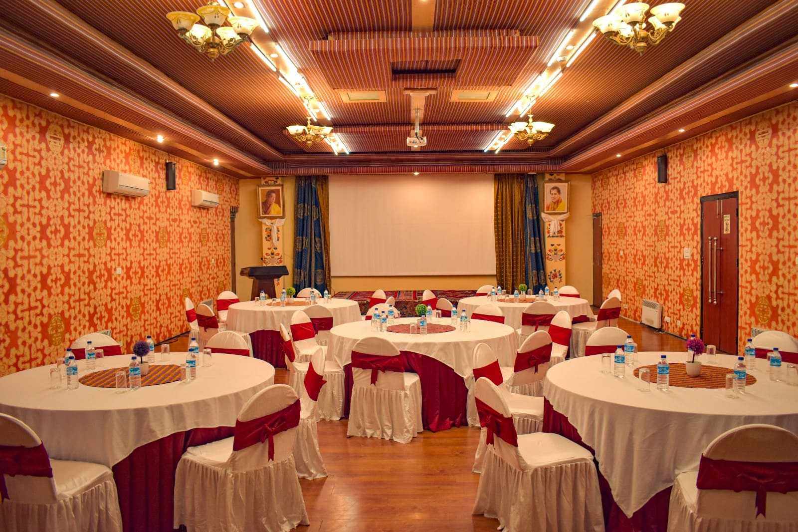 Dining ambience at Hotel Migmar