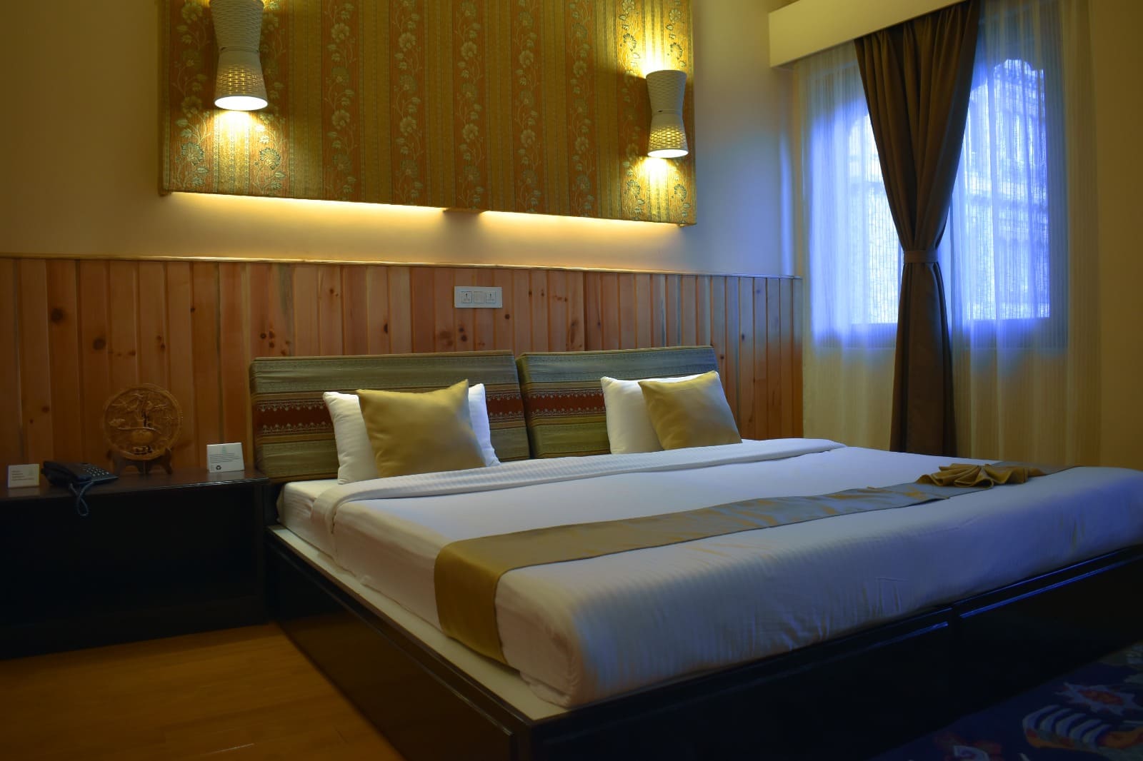 Superior Deluxe bedding detail at Hotel Migmar